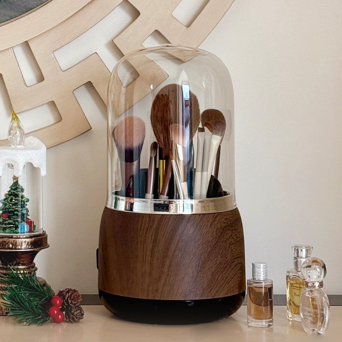 Luxury Skincare And Makeup Brands - حامل فرش المكياج الفاخر، مناسب للاستخدام