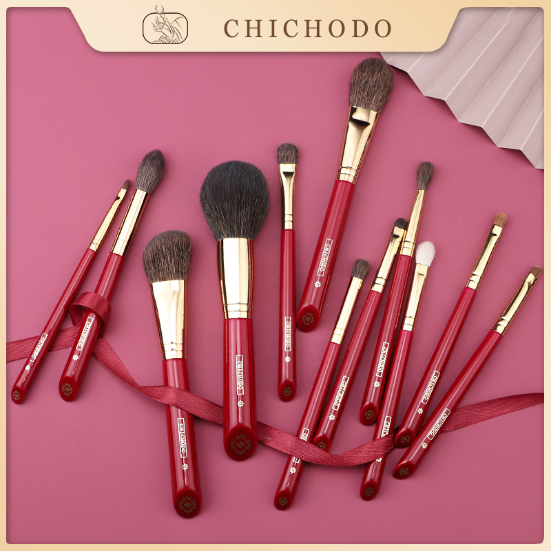 فرشاة مكياج فاخرة من CHICHODO، - مراجعة Luxury Skincare And Makeup Brands وسعره