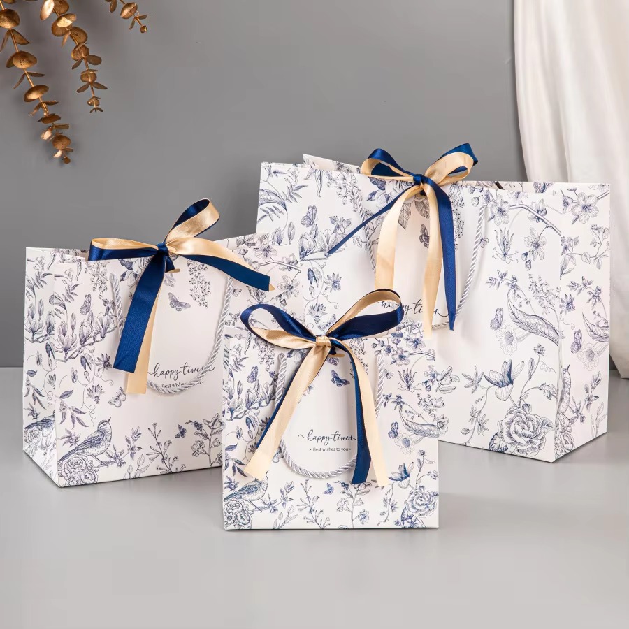 10 قطع من أكياس الهدايا الورقي - مراجعة Luxury Skincare Packaging وسعره